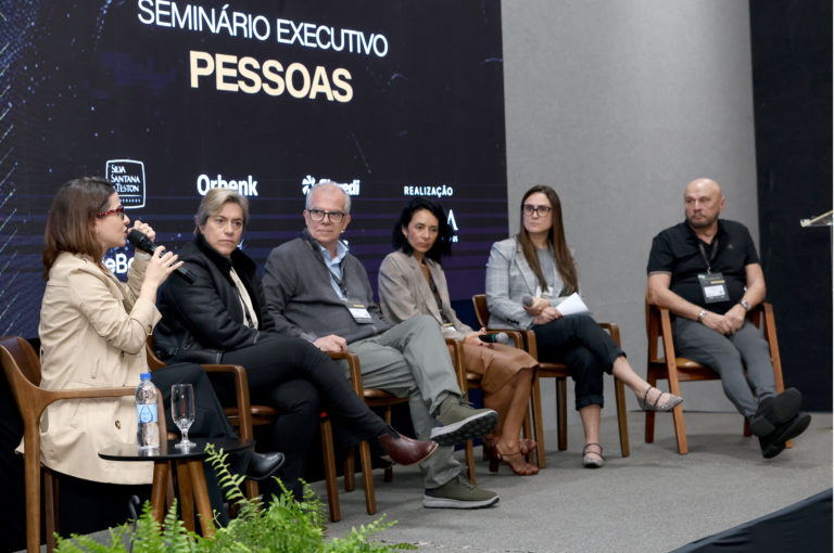 Tecnologia e questões sociais andam juntas no desenvolvimento humano