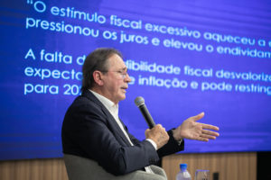 Desafios e perspectivas para a indústria em 2025