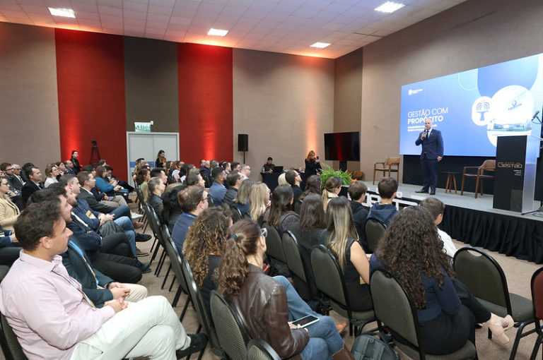 Mais de 60 opções de palestras simultâneas