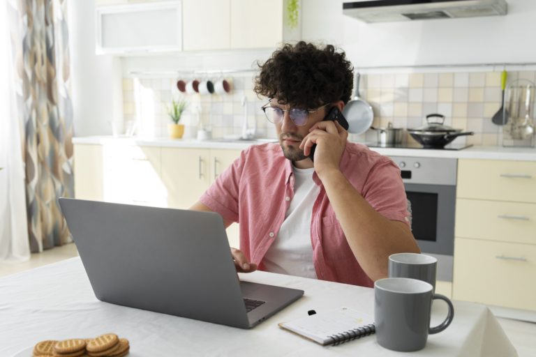 Home office: empresas estão voltando ao trabalho presencial?