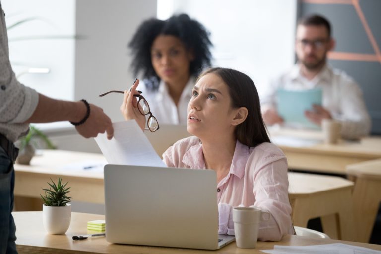 Rotatividade recorde de colaboradores exige soluções estratégicas