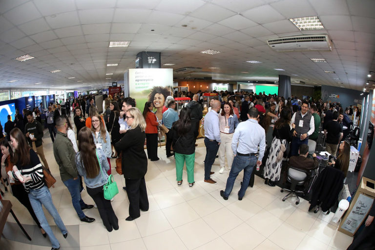 AMBIENTE DE NEGÓCIOS: onde conexões estratégicas se transformam em grandes oportunidades