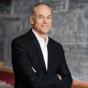 Físico Marcelo Gleiser afirma: “Bilhões para explorar o espaço deveriam salvar a Terra”