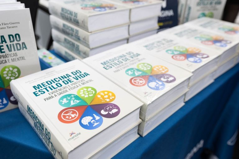 Psicóloga e palestrante da ExpoGestão 2025 é coautora de livro sobre saúde física e mental