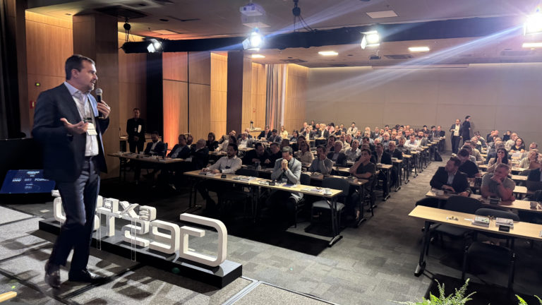 Especialista em inovação defende que a IA deve servir para potencializar o ser humano, não para torná-lo obsoleto