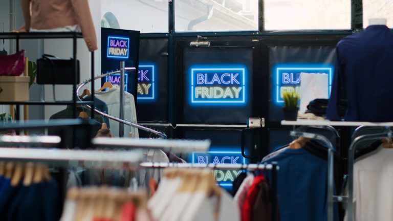 Black Friday “rouba” o brilho do Natal e muda o ritmo do varejo brasileiro, revela estudo